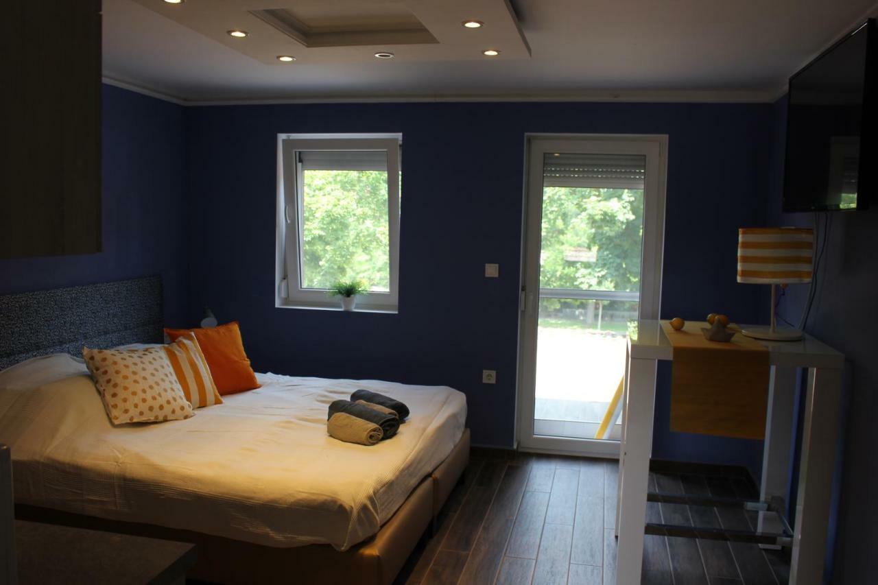 Magnolia Apartman Apartment Siofok Bagian luar foto