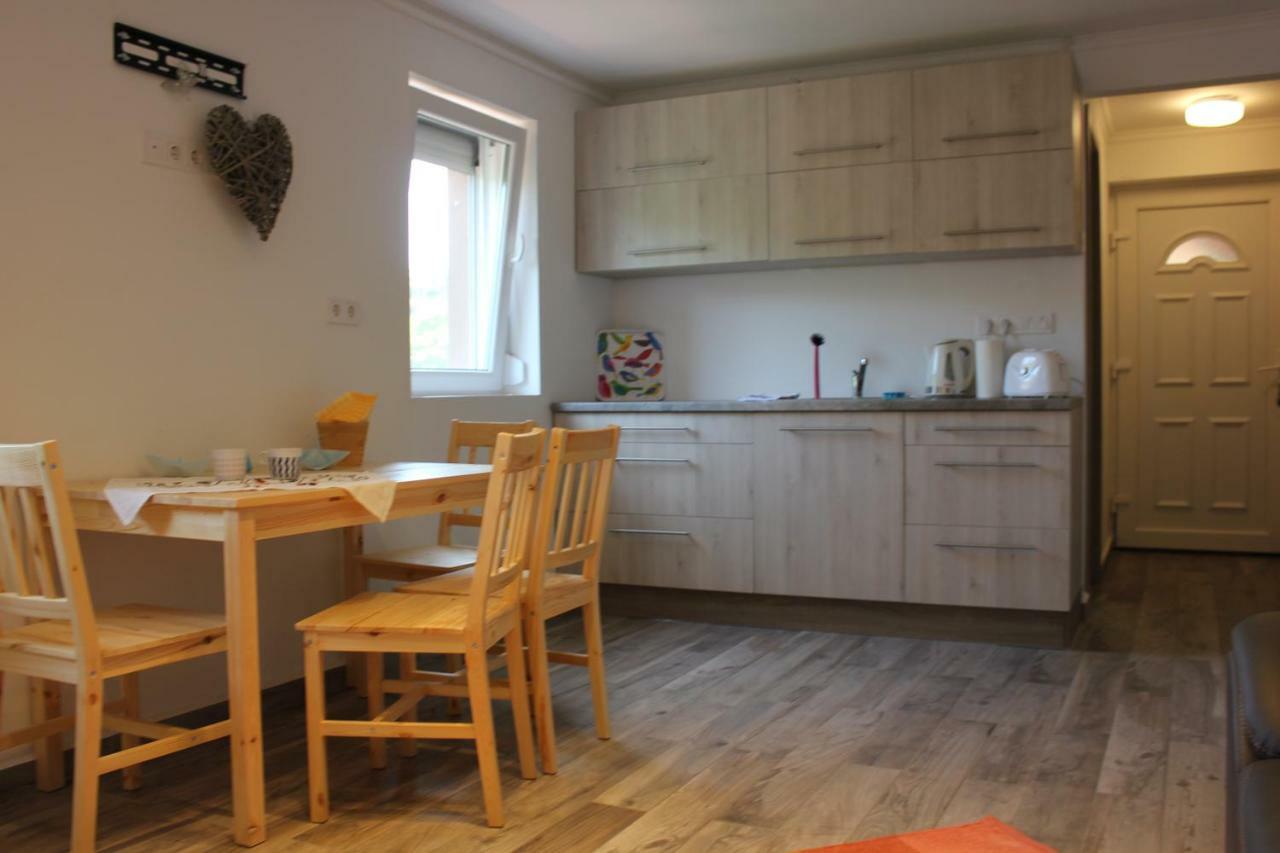 Magnolia Apartman Apartment Siofok Bagian luar foto
